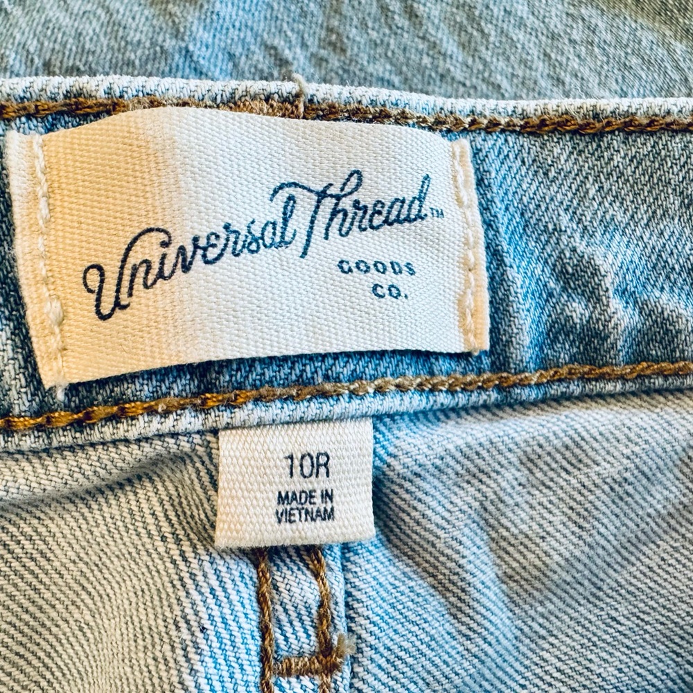 Universal Thread Women's High Rise 90’s Straight Leg Jeans - Picture 5 of 6